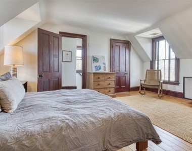 1855 Village Lane - Photo Thumbnail 10