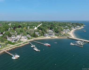 1855 Village Lane - Photo Thumbnail 17
