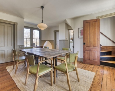 1855 Village Lane - Photo Thumbnail 5
