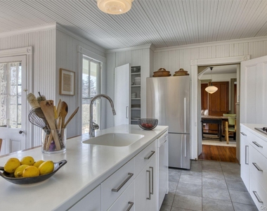 1855 Village Lane - Photo Thumbnail 6