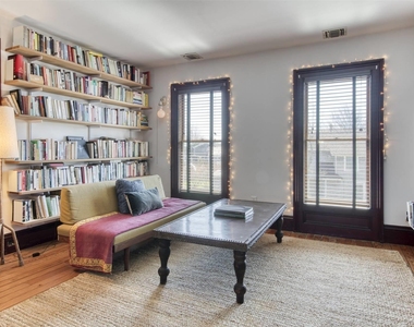 1855 Village Lane - Photo Thumbnail 8