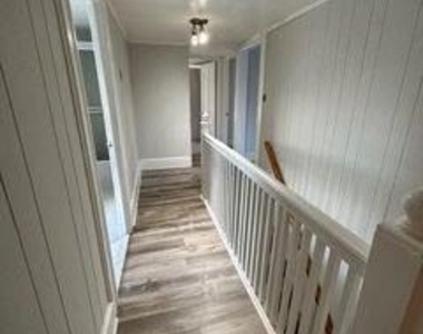 460 Bayview Avenue S - Photo Thumbnail 2