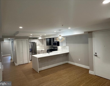 815 King Street - Photo Thumbnail 6