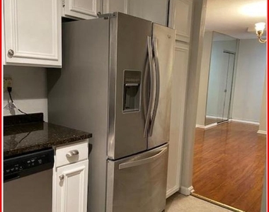 1300 Army Navy Drive - Photo Thumbnail 14