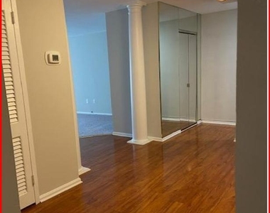 1300 Army Navy Drive - Photo Thumbnail 15