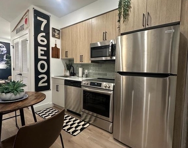 2025 Frankford Avenue - Photo Thumbnail 5