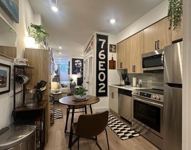 2025 Frankford Avenue - Photo Thumbnail 3