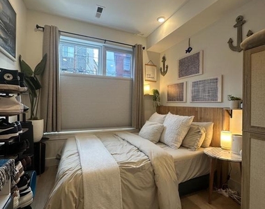 2025 Frankford Avenue - Photo Thumbnail 10