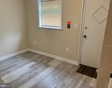 1309 N 19th Street - Photo Thumbnail 7