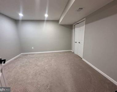 1511 Aragona Boulevard - Photo Thumbnail 8