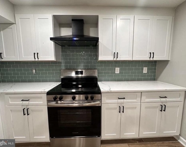 1511 Aragona Boulevard - Photo Thumbnail 5