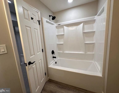 1511 Aragona Boulevard - Photo Thumbnail 12