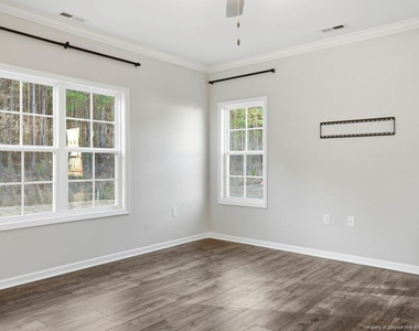 106 Knotts Berry Road - Photo Thumbnail 9