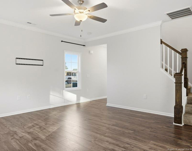 106 Knotts Berry Road - Photo Thumbnail 10