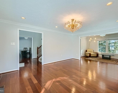 8 Sapphire Hill Court - Photo Thumbnail 10