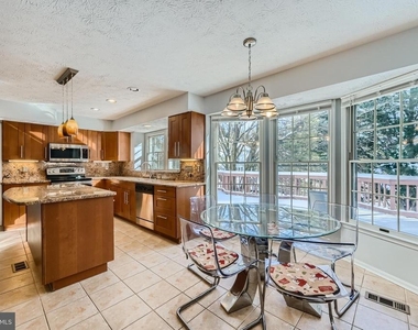 8 Sapphire Hill Court - Photo Thumbnail 9