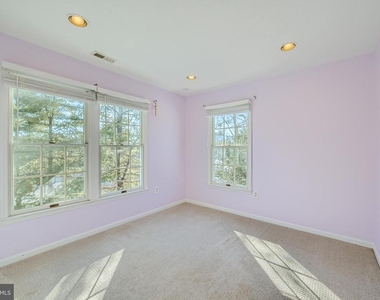 8 Sapphire Hill Court - Photo Thumbnail 18
