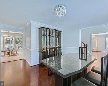 8 Sapphire Hill Court - Photo Thumbnail 5