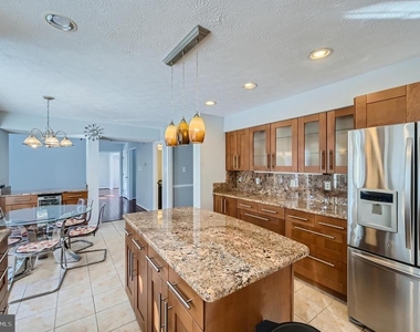 8 Sapphire Hill Court - Photo Thumbnail 6