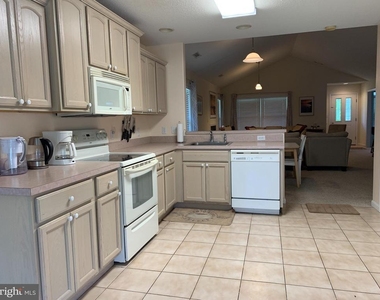 33697 Ashland Drive - Photo Thumbnail 9