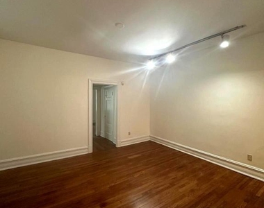 3420 16th Street Nw - Photo Thumbnail 7