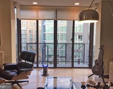 1117 New Hampshire Avenue Nw - Photo Thumbnail 3