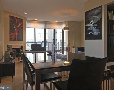 1117 New Hampshire Avenue Nw - Photo Thumbnail 2