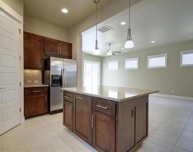 3510 West Ave - Photo Thumbnail 11