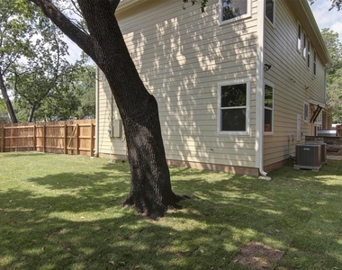 923 E 37th St - Photo Thumbnail 35
