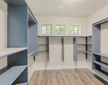 11108 Railway Ln - Photo Thumbnail 21