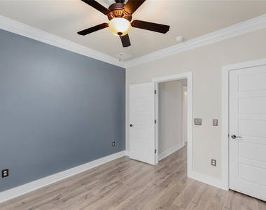 11108 Railway Ln - Photo Thumbnail 24