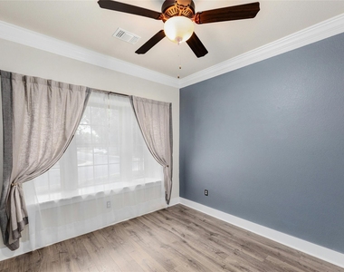 11108 Railway Ln - Photo Thumbnail 23