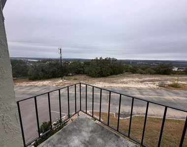 5916 Lago Vista Way - Photo Thumbnail 18
