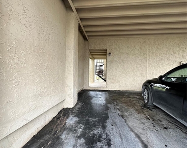 5916 Lago Vista Way - Photo Thumbnail 13
