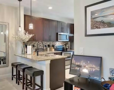 585 Demarett Dr - Photo Thumbnail 10