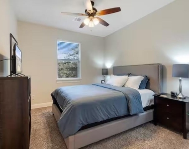 585 Demarett Dr - Photo Thumbnail 15