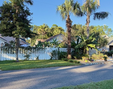 696 Kestner Road - Photo Thumbnail 15