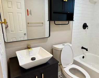 696 Kestner Road - Photo Thumbnail 8