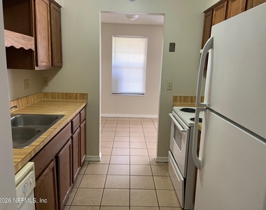 453 Bentwood Lane - Photo Thumbnail 6