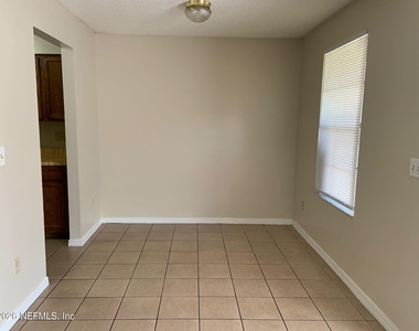453 Bentwood Lane - Photo Thumbnail 4