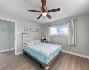 7600 Seawall Boulevard - Photo Thumbnail 18
