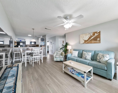 7600 Seawall Boulevard - Photo Thumbnail 2