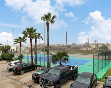 7600 Seawall Boulevard - Photo Thumbnail 24