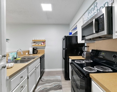 7600 Seawall Boulevard - Photo Thumbnail 8