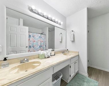 7600 Seawall Boulevard - Photo Thumbnail 15