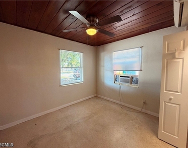 1935 Ricardo Avenue - Photo Thumbnail 9