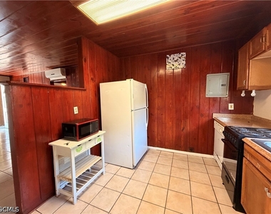 1935 Ricardo Avenue - Photo Thumbnail 5