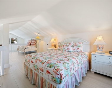 424 Lagoon Drive - Photo Thumbnail 29