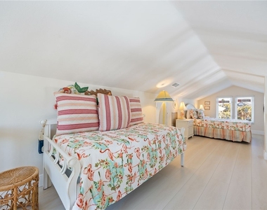424 Lagoon Drive - Photo Thumbnail 27
