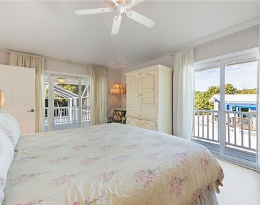 424 Lagoon Drive - Photo Thumbnail 21